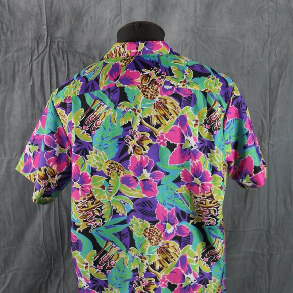 Vintage Hawaiian Shirt - Abstract Floral Pattern by Hilo Hattie - Men's XL - Picture 7 of 9